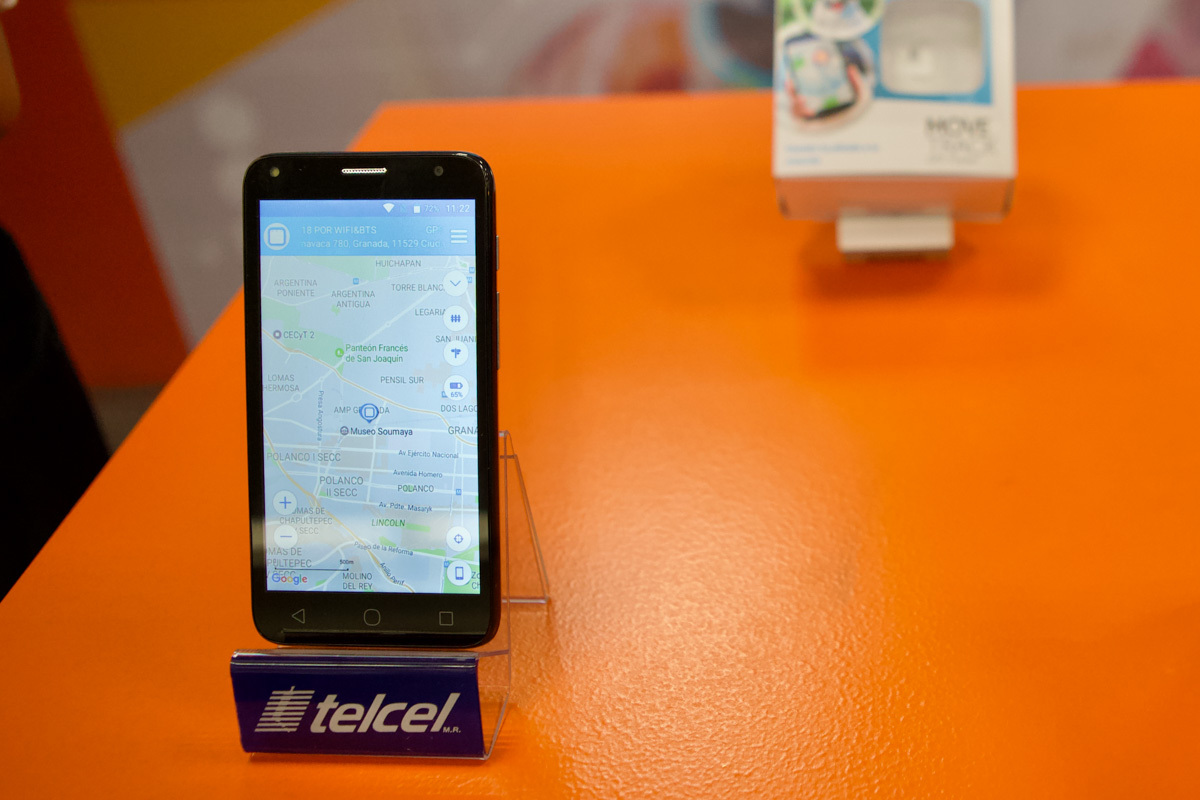 CDATA[
La telefonía móvil ya no es lo que era hace algunos años, así como los teléfonos celulares avanzan a pasos agigantados, también lo hacen la empresas telefónicas, tal es el caso del eSIM y los beneficios que ofrece a usuarios de Telcel y AT&T en México. Si hace tiempo que no renuevas tu teléfono o no estás tan al día con el mundo de la tecnología, probablemente no te suene el término eSIM, no te preocupes aquí te explicamos todo lo que debes saber sobre este servicio.
![