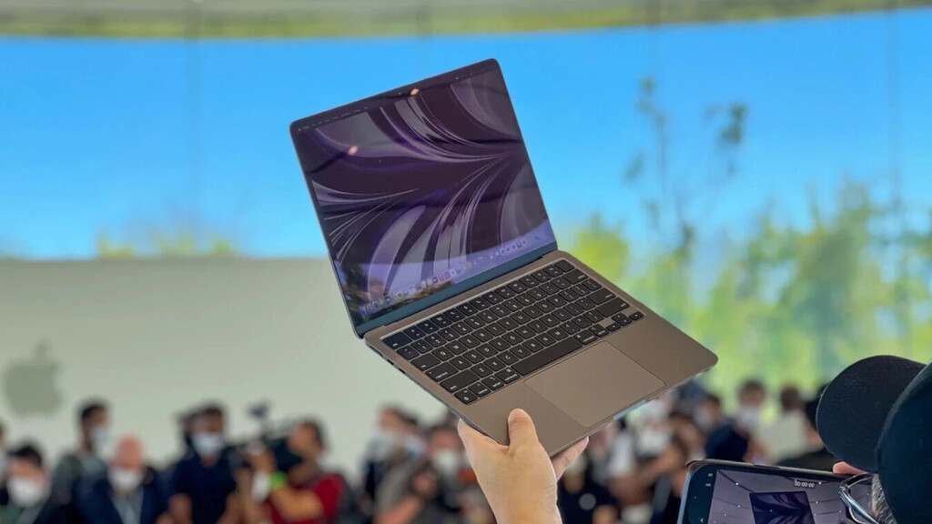 Buen rendimiento y construcción impecable en este MacBook Air que está de oferta muy barato 