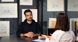 La IA ha convertido las entrevistas de trabajo en un circo de tramposos. Así que las empresas están volviendo a lo presencial