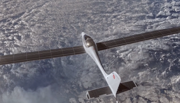 Un avión solar ha alcanzado los 9.521 metros sobre los Alpes: el récord que acerca a la aviación a la estratosfera