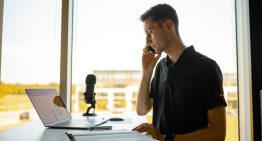 Conectarte a redes desconocidas puede ser arriesgado para tus datos personales. Protegerte no cuesta ni 2 euros al mes