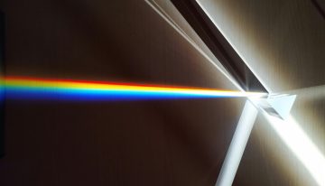 Qué es un año luz y por qué es imposible recorrerlo en menos de un año, según la relatividad de Einstein