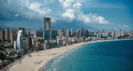 Benidorm se ha encontrado con algo peor que el turismo masivo: 340 millones de euros que amenazan con llevarla a la quiebra