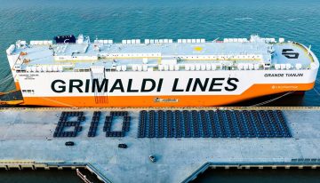 Stellantis espera un barco con los brazos abiertos. Uno cargado de coches chinos para asaltar los SUV de 30.000 euros