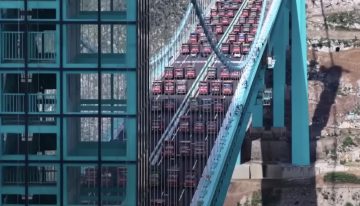 El puente más alto del mundo ha superado un peculiar examen: aguantar el peso de 96 camiones a la vez