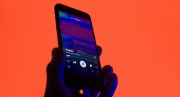 Spotify ya no es un reproductor de música. Es un «Netflix del audio» que quiere devorar tu día entero