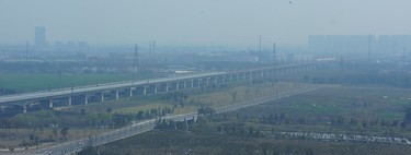 El puente más largo del mundo está en China, mide 164 kilómetros y está a 30 metros de altura