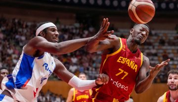 Francia saca bíceps ante España