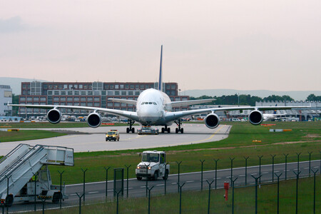 El primer Airbus A380 de Lufthansa | Imagen: Wo st 01 con licencia CC BY-SA 3.0