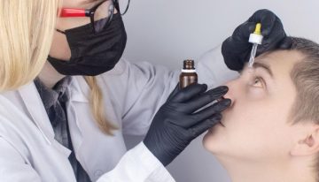Aire acondicionado, cloro, sol…: las urgencias por conjuntivitis aumentan hasta un 30% en verano