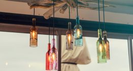 Una botella y 20 euros son suficientes para tener una lámpara muy original