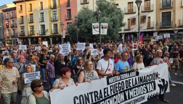 Un millar de personas apoyan en Valladolid a las provincias quemadas y piden la dimisión de Mañueco
