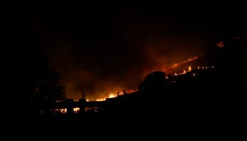 Incendios forestales activos, en directo | El incendio de Chandrexa de Queixa (Ourense) arrasa 3.000 hectáreas, más que toda la superficie quemada en Galicia en 2024