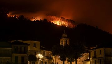 Consulte el mapa de los incendios activos en España y cómo van avanzando los fuegos