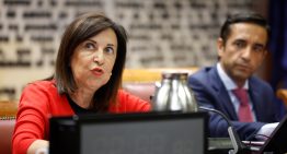 Robles acusa a Feijóo de intentar “hacerse una foto” a costa del Ejército con los incendios