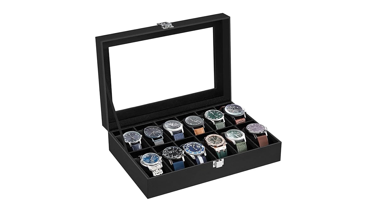 Espacio para 12 relojes.