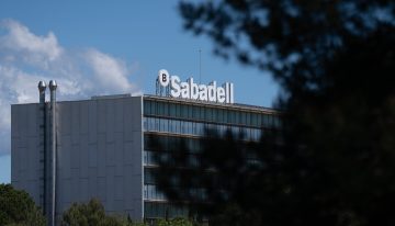 El BBVA ajusta esta semana el precio de su opa por el Sabadell para compensar el dividendo