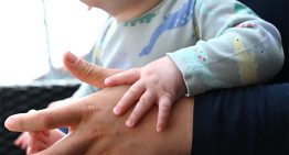 Esta lima de uñas eléctrica sirve para tu bebé y para ti si te dan dentera las limas convencionales
