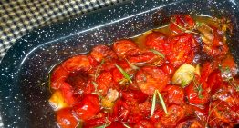 Tomatitos asados en freidora de aire y cuatro posibles aliños para servirlos
