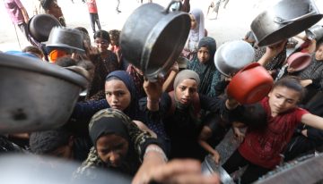 Israel amenaza con prohibir la actividad de importantes organizaciones humanitarias mientras el hambre se agrava en Gaza