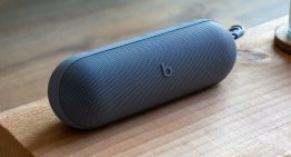 Beats Pill, análisis: portabilidad, resistencia y potencia para diferenciarse del HomePod mini