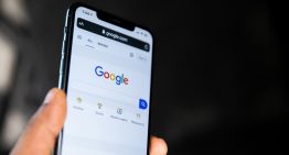 Ya sabemos cuál es el impacto de las 'AI Overviews' de Google en medios online: hasta un 50% menos de tráfico