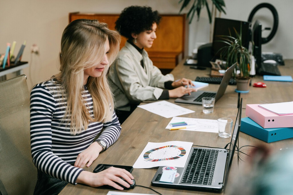 La generación Z ha cambiado de empleo a un ritmo récord: sus motivaciones han ido mucho más allá del salario 