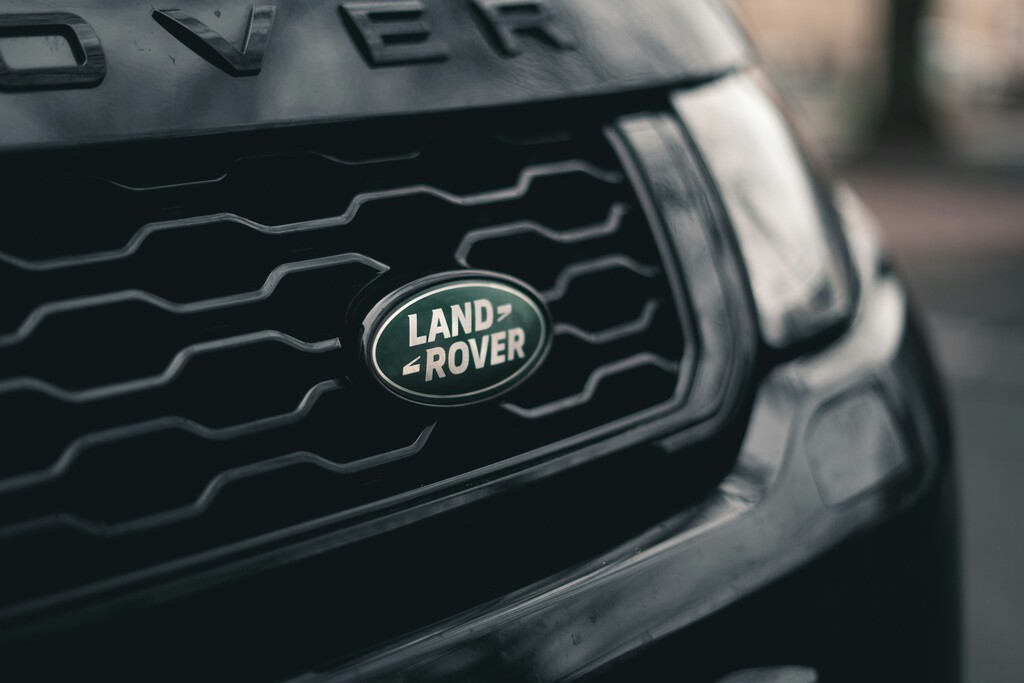 Jaguar Land Rover fue golpeada por un ciberataque. Lo complicado llegó al intentar reactivar sus plantas de producción 