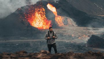 La erupción de un volcán era sinónimo de peligro hace 100 años. Hoy ha convertido a Islandia en un parque temático