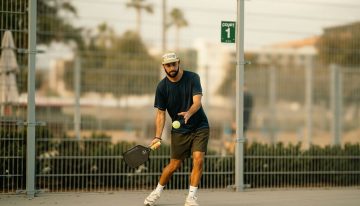 Hay un deporte que está colonizando miles de canchas de tenis en EEUU y se expande con fuerza en España: el pickleball