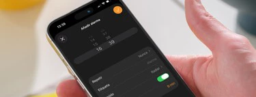 En 2013, un ingeniero de Apple escondió un secreto en la alarma del iPhone. Doce años después, su "chapuza" se ha hecho viral 