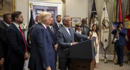 Fact-checking a los bulos de Trump sobre autismo, paracetamol y vacunas