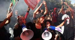 Más de un millón personas se manifiestan contra los recortes en la huelga convocada en Francia