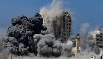 Última hora del conflicto en Oriente Próximo | Israel bombardea una torre en Ciudad de Gaza tras amenazar con abrir las “puertas del infierno” en la Franja