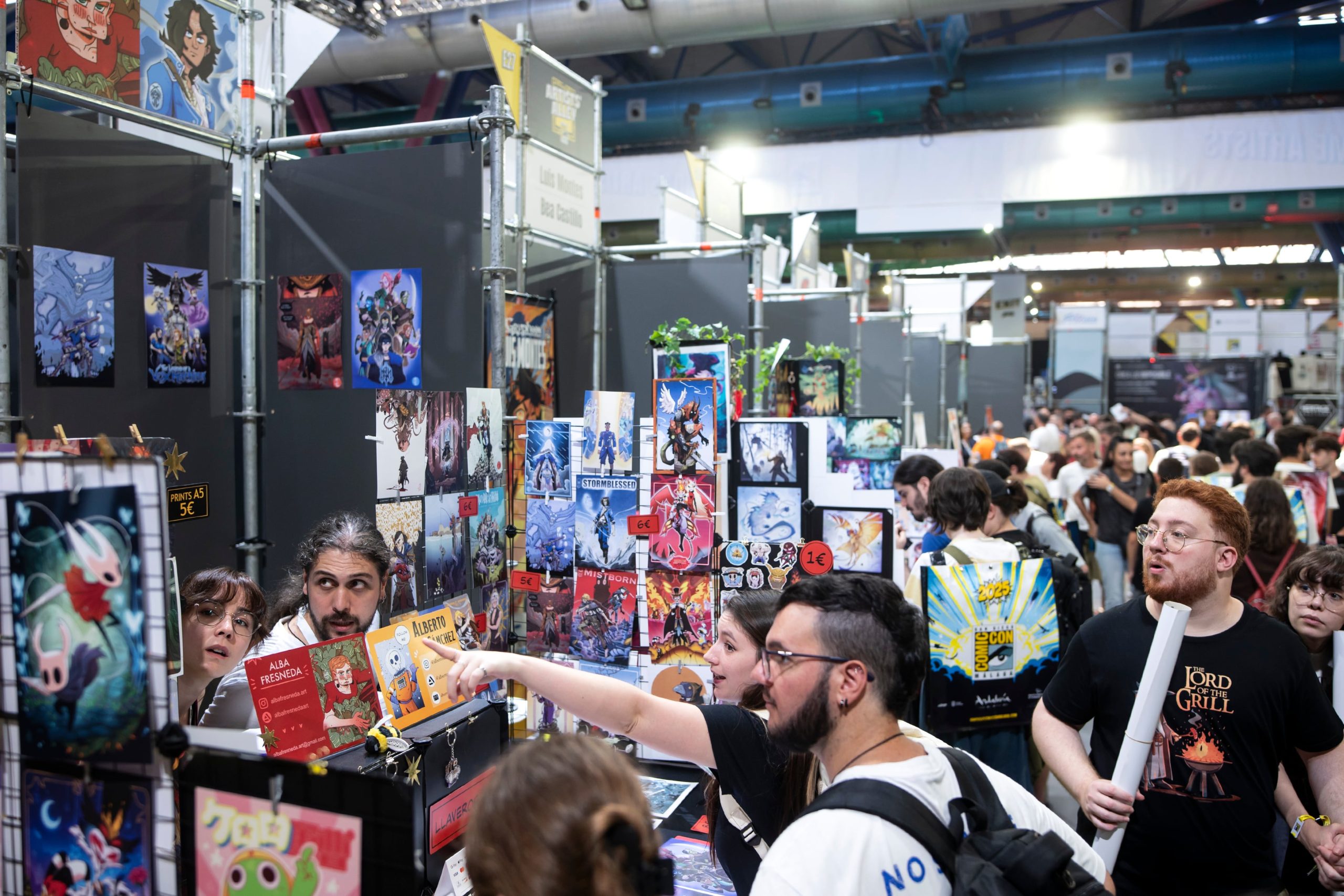 Los pasillos llenos en el primer día de la Comic-Con en el Palacio de Feria y Congresos de Málaga (FYCMA).