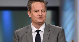 La ‘reina de la ketamina’ se declara culpable de la muerte de Matthew Perry en una vista con los padres del actor presentes