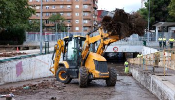 Última hora del temporal, en directo | Las fuertes lluvias dejan carreteras cortadas, retrasos en los trenes y varios rescates en Castellón y Valencia