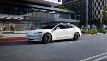 Tesla acaba de presentar versiones más baratas del Model 3 y Model Y: llegan en plena ofensiva de los eléctricos chinos
