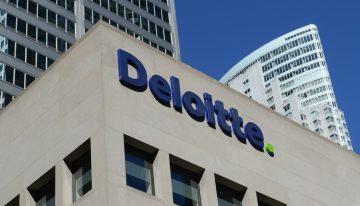 «Son cosas por las que un universitario se metería en un lío»: Deloitte entregó a Australia un informe hecho con IA