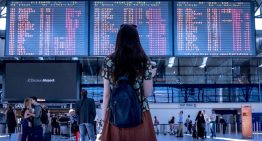 El inevitable aumento de los viajes aéreos nos está llevando a una realidad: no hay sitios, ni aviones, ni planeta para tanto turista