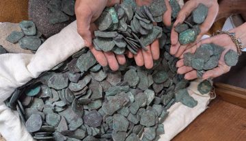 La Flota de Indias se hundió en 1715 cargada de tesoros del 'Nuevo Mundo'. Acabamos de recuperar uno de un millón de dólares