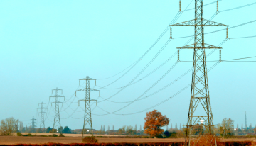 La energía limpia ha abaratado el mercado eléctrico. Pero lo que pagamos ya no es la energía: es la estabilidad