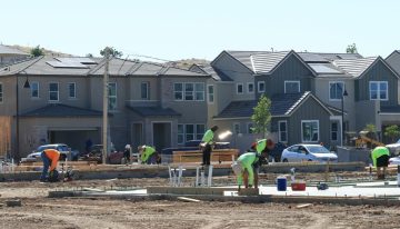 La vivienda ha devuelto a España y Europa al S.XIX: barrios y bloques enteros que no son para familias, son para trabajadores