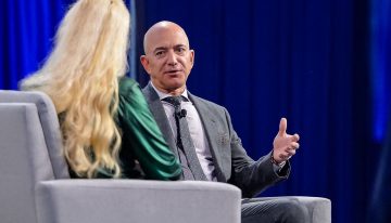 Jeff Bezos tiene la metáfora más vaga del mundo sobre la IA: «alguien inventó el arado y todos nos enriquecimos»