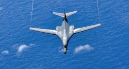 Tenemos que empezar a llamar por su nombre lo que está ocurriendo en Venezuela. Los «otros» bombarderos de EEUU han llegado