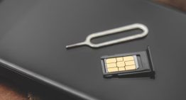 Apple lleva 15 años con los derechos de un material más duro que el acero. El problema es que solo lo ha usado para fabricar el pincho de la SIM, hasta ahora