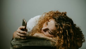 Algo ha cambiado en cómo responde ChatGPT. OpenAI lo ha actualizado con un propósito muy concreto: cuidar la salud mental