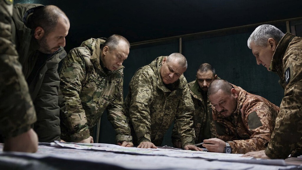 Un zumbido imperceptible está sembrando el caos en Ucrania. Cuando llega no hay marcha atrás: los rusos ya están en todas partes