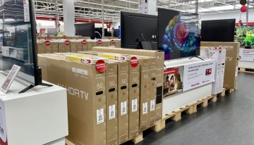 MediaMarkt tiene a precio de outlet esta tele QLED de 55 pulgadas y con Google TV: cuesta menos de 380 euros