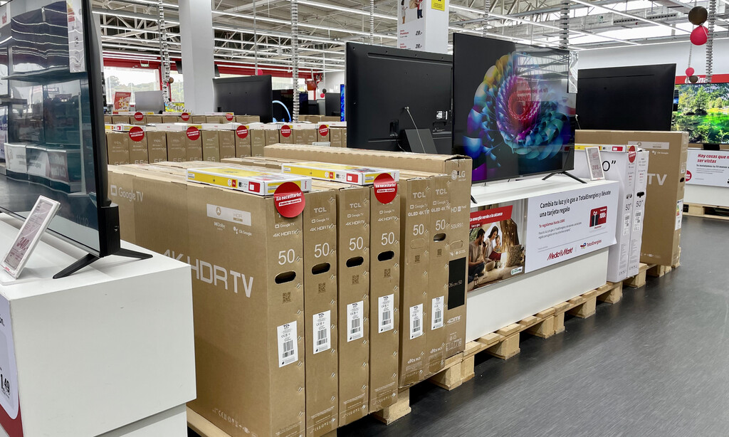 MediaMarkt tiene a precio de outlet esta tele QLED de 55 pulgadas y con Google TV: cuesta menos de 380 euros